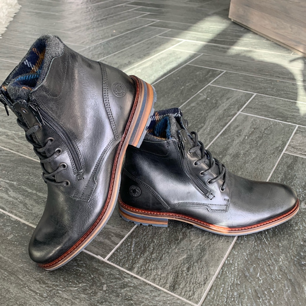 Steve Madden Black Leather Winter Boots 10
